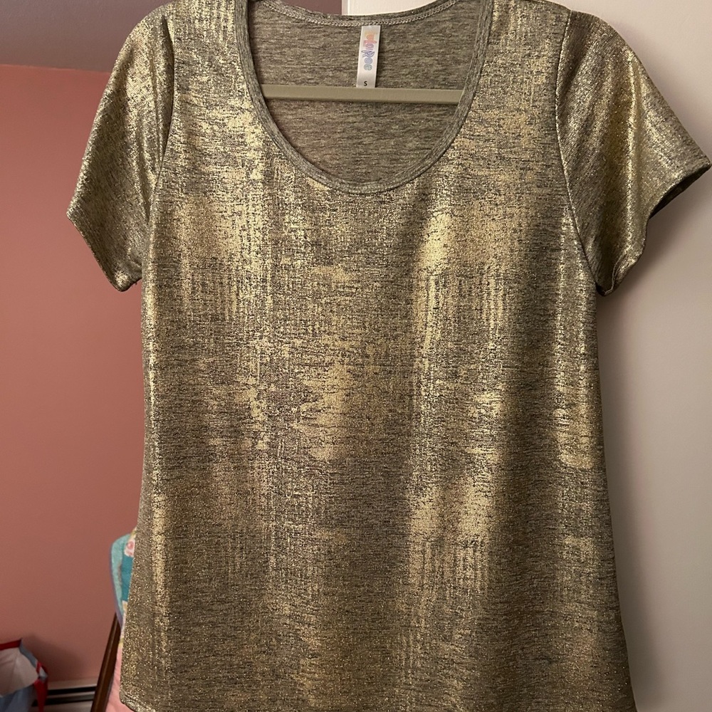 Gold EUC LulaRoe Shirt